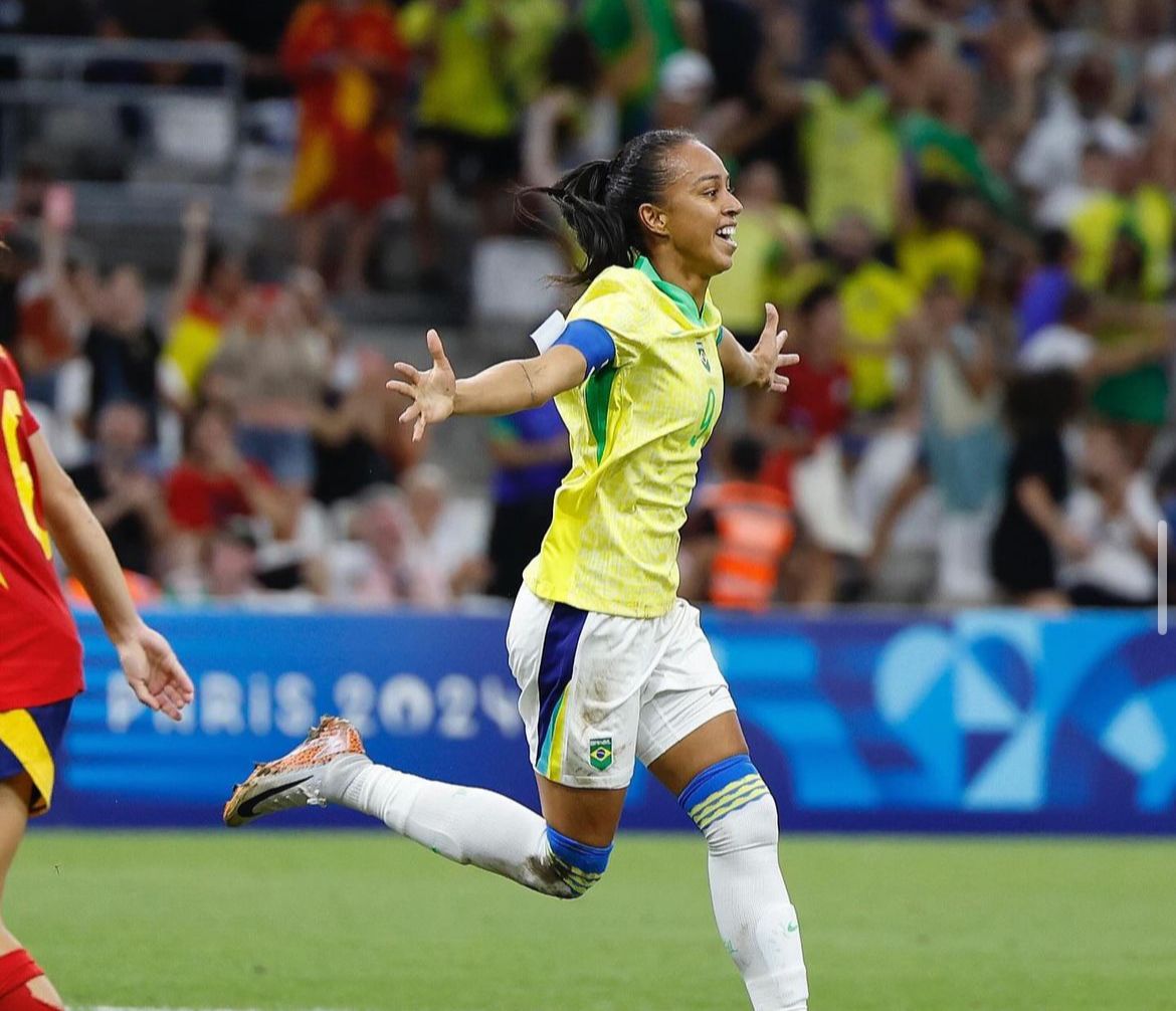 Seleção brasileira joga bem e vence campeãs do mundo.