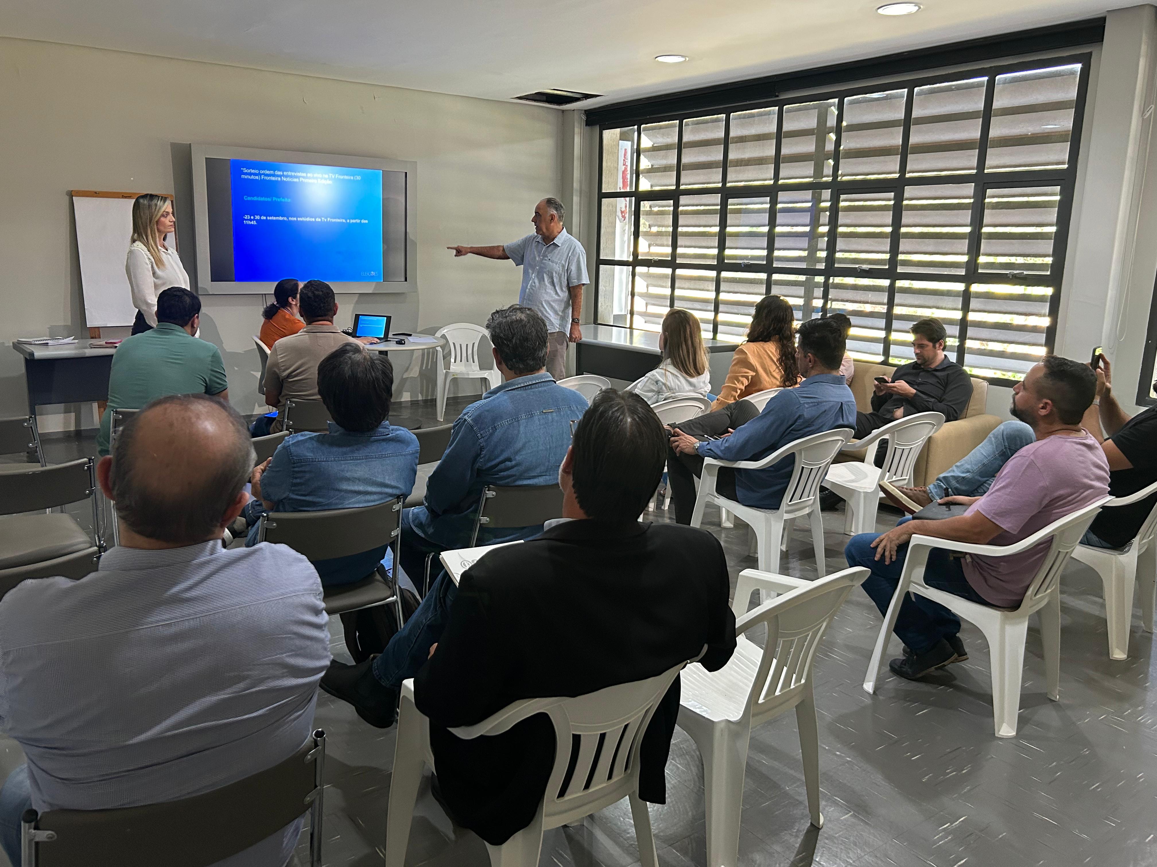 Sorteio define ordem de programação política com candidatos a prefeito e vice de Presidente Prudente |