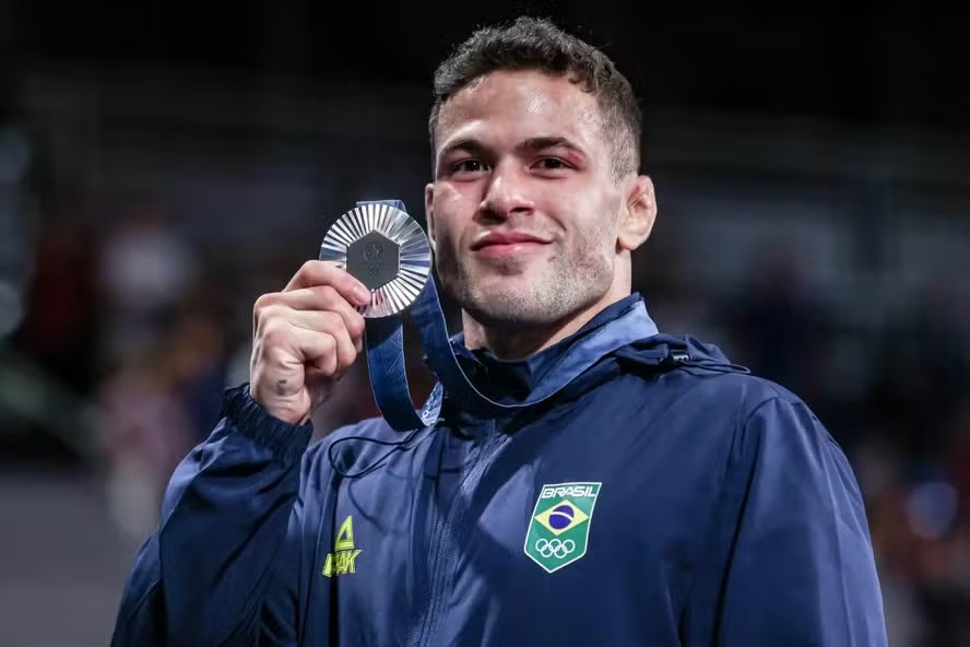 Nos Jogos Olímpicos de Paris, William Lima ganhou a medalha de prata para o Brasil no judô |